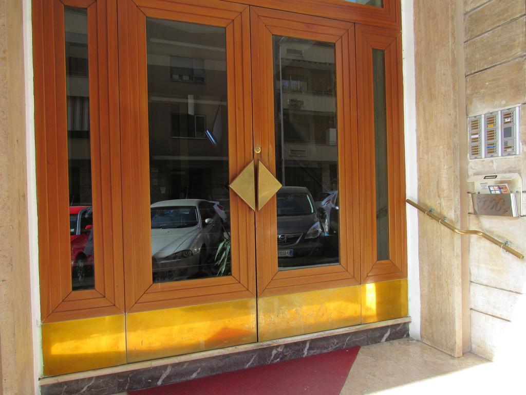 Bed and Breakfast Pianeta Roma 127 Екстер'єр фото